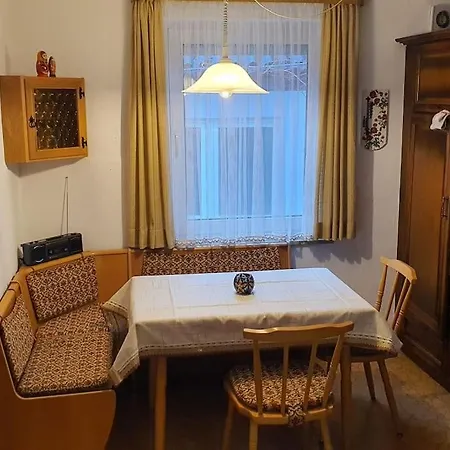 Gemuetliches Haus Im Alten Ortskern Wehrheim Exterior foto